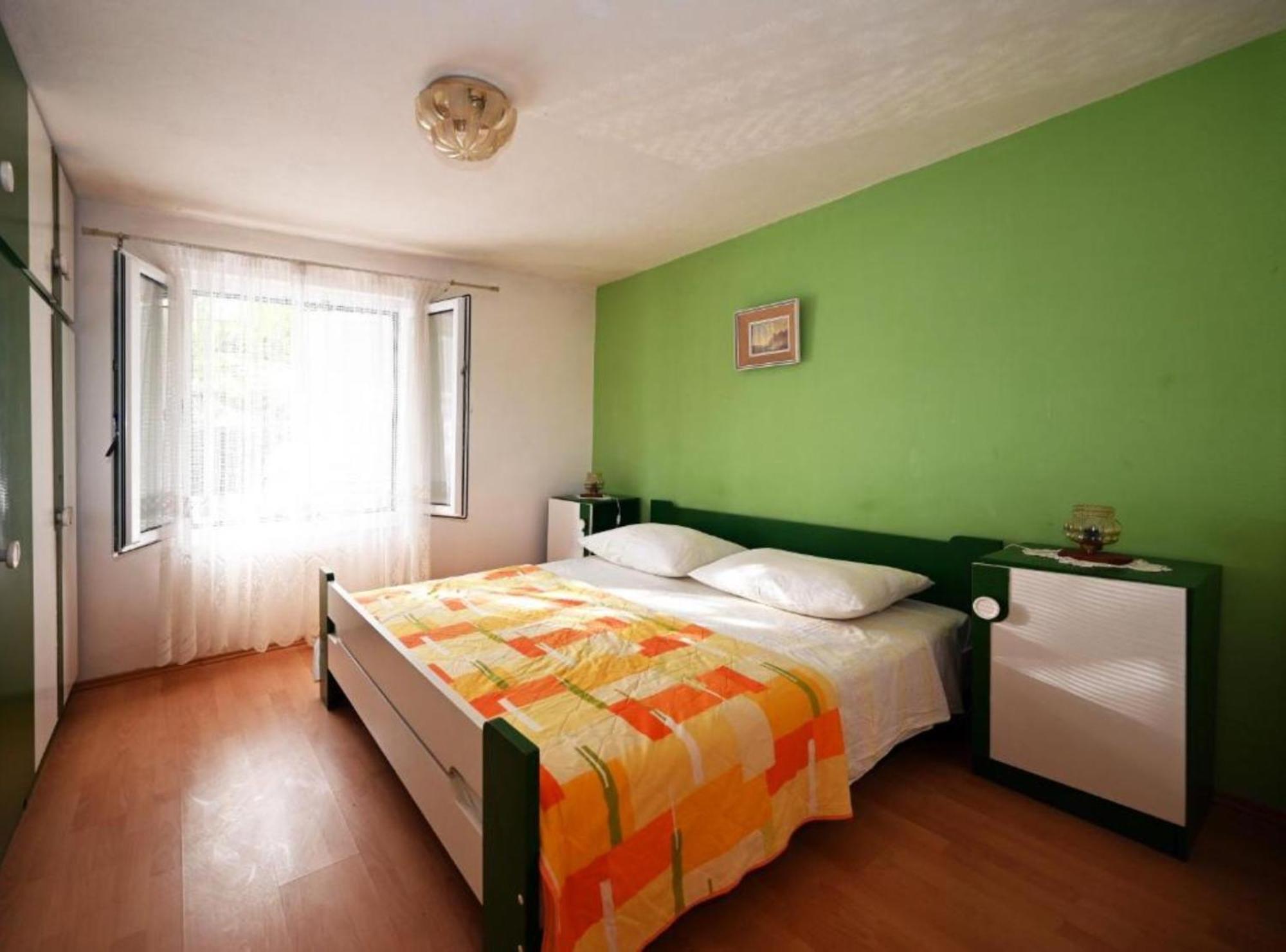 Apartments Mihovilovic - 50 M From Beach Слатине Экстерьер фото